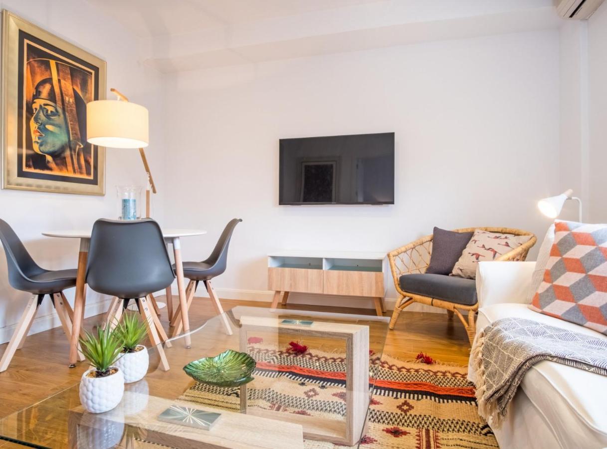 Castello V Apartment มาดริด ภายนอก รูปภาพ
